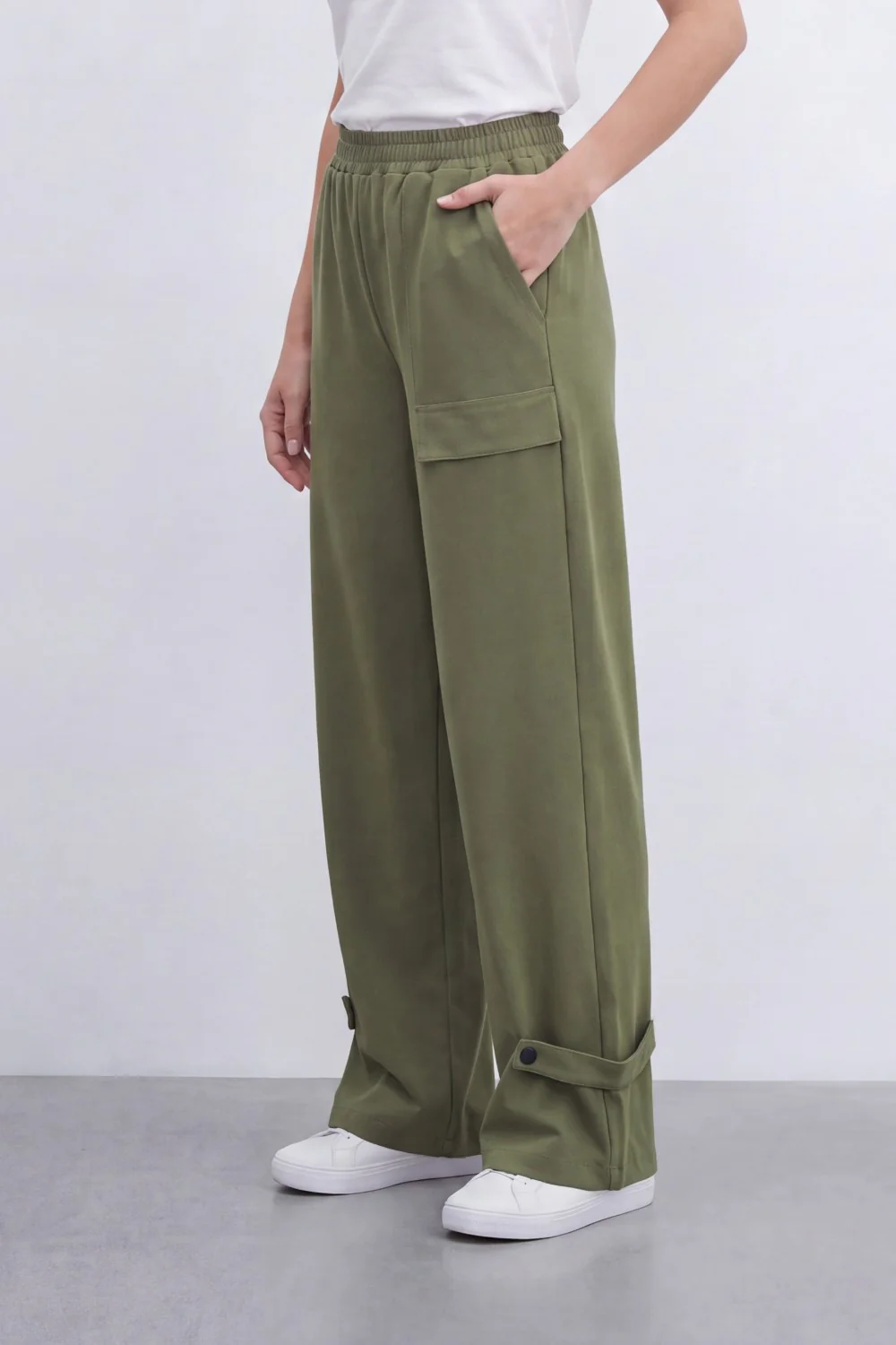 Women’s Tomato Store Utility Basic Pants With Smooth Solid Dye Surface Soft Twill Texture Elastic Waistband Side Pocket Cargo - Image 8